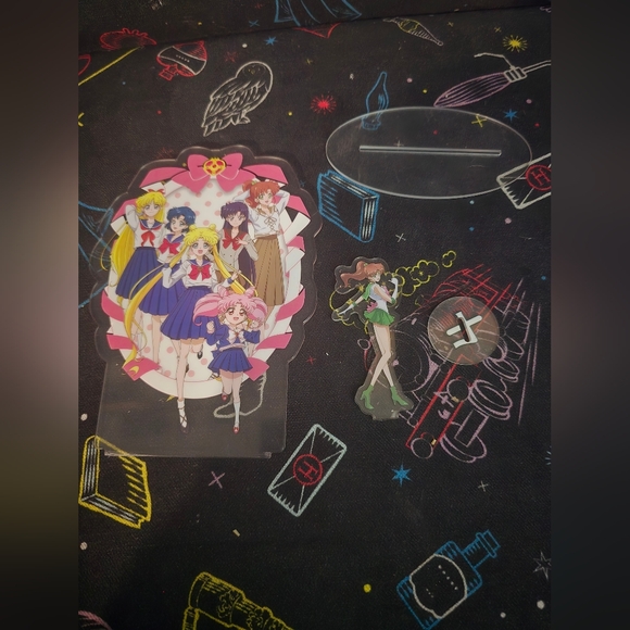 2 sailor moon acrylic pictures - Picture 3 of 3